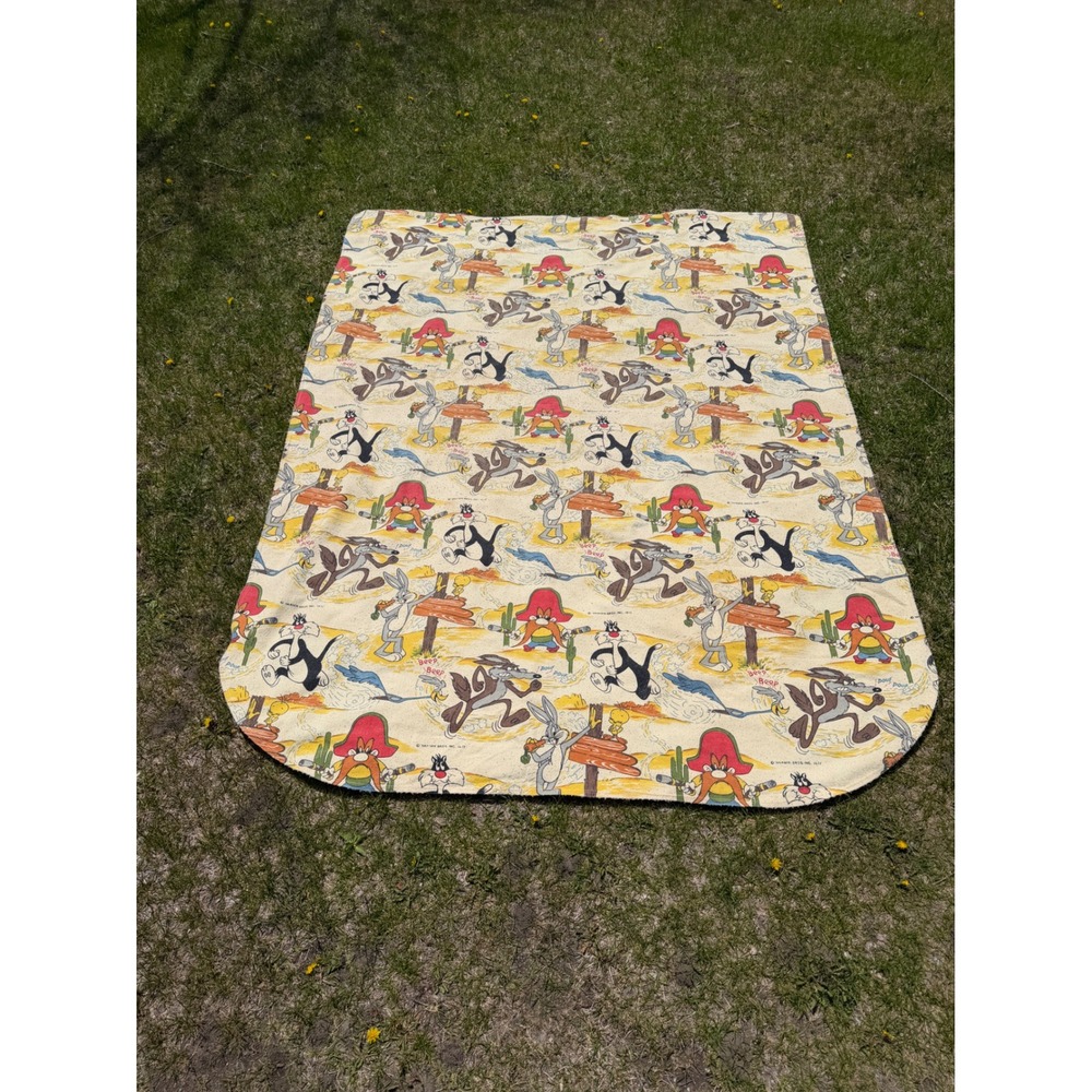 Vintage Warner Bros Looney Tunes Blanket 1977 77x101 Cream Cartoon Retro 70s Bed